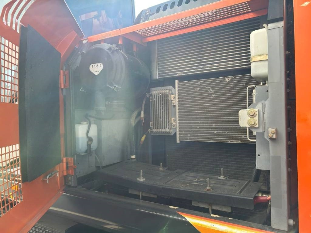 Колісний екскаватор Hitachi ZX 140 W-5B: фото 27