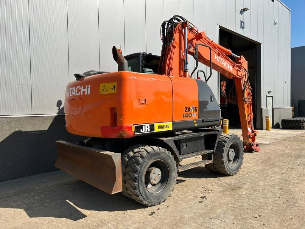Hitachi ZX 140 W-5B - Колісний екскаватор: фото 5 Hitachi ZX 140 W-5B - Колісний екскаватор: фото 5