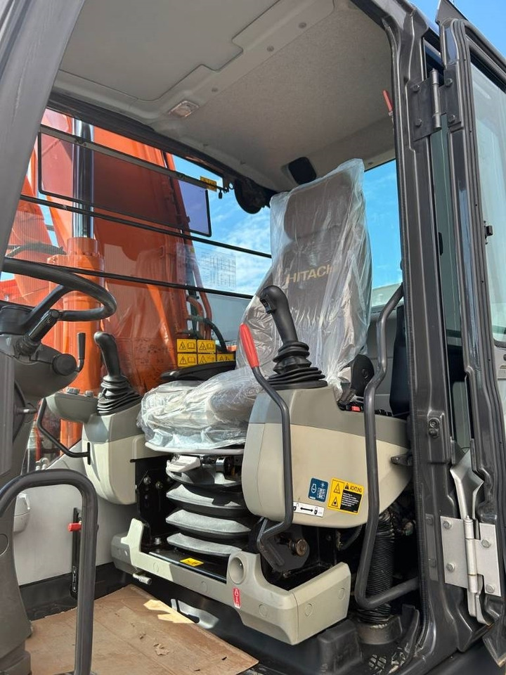 Колісний екскаватор Hitachi ZX 140 W-5B: фото 10