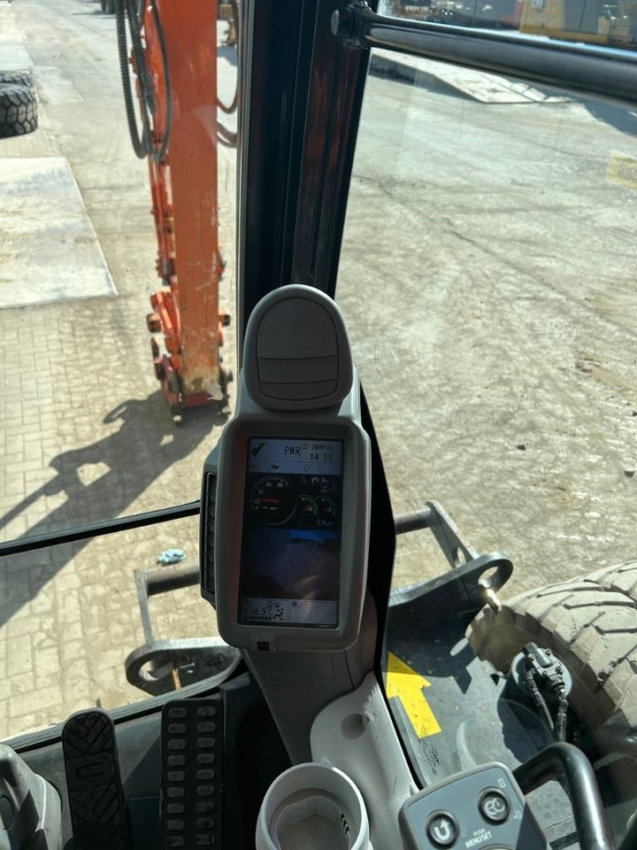 Колісний екскаватор Hitachi ZX 140 W-5B: фото 11