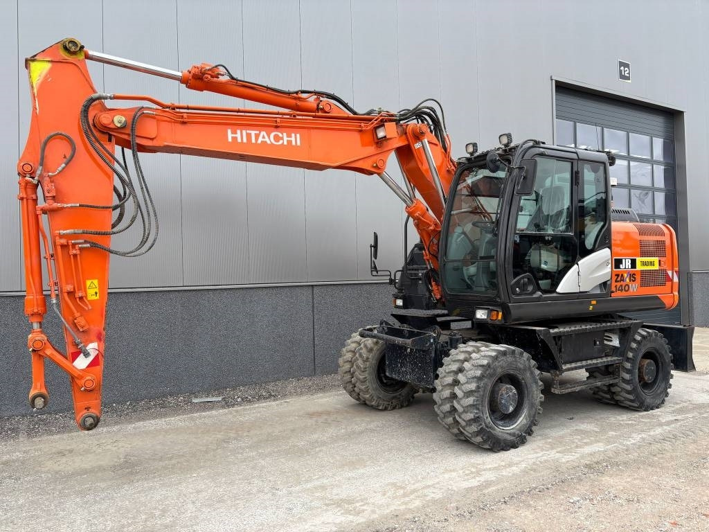 Hitachi ZX 140 W-5B - Колісний екскаватор: фото 2 Hitachi ZX 140 W-5B - Колісний екскаватор: фото 2
