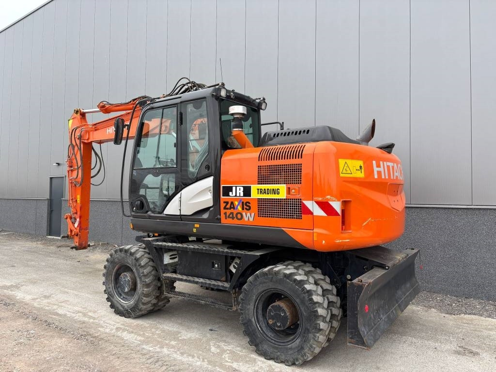 Hitachi ZX 140 W-5B - Колісний екскаватор: фото 3 Hitachi ZX 140 W-5B - Колісний екскаватор: фото 3