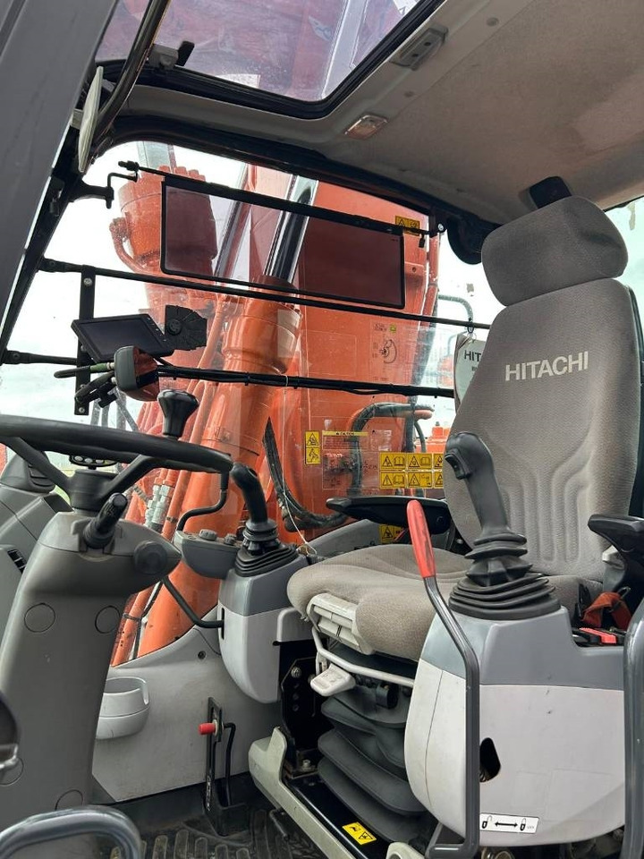Колісний екскаватор Hitachi ZX220W-5B: фото 10