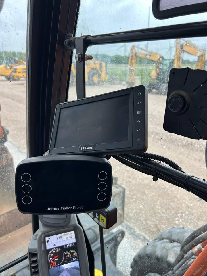 Колісний екскаватор Hitachi ZX220W-5B: фото 13