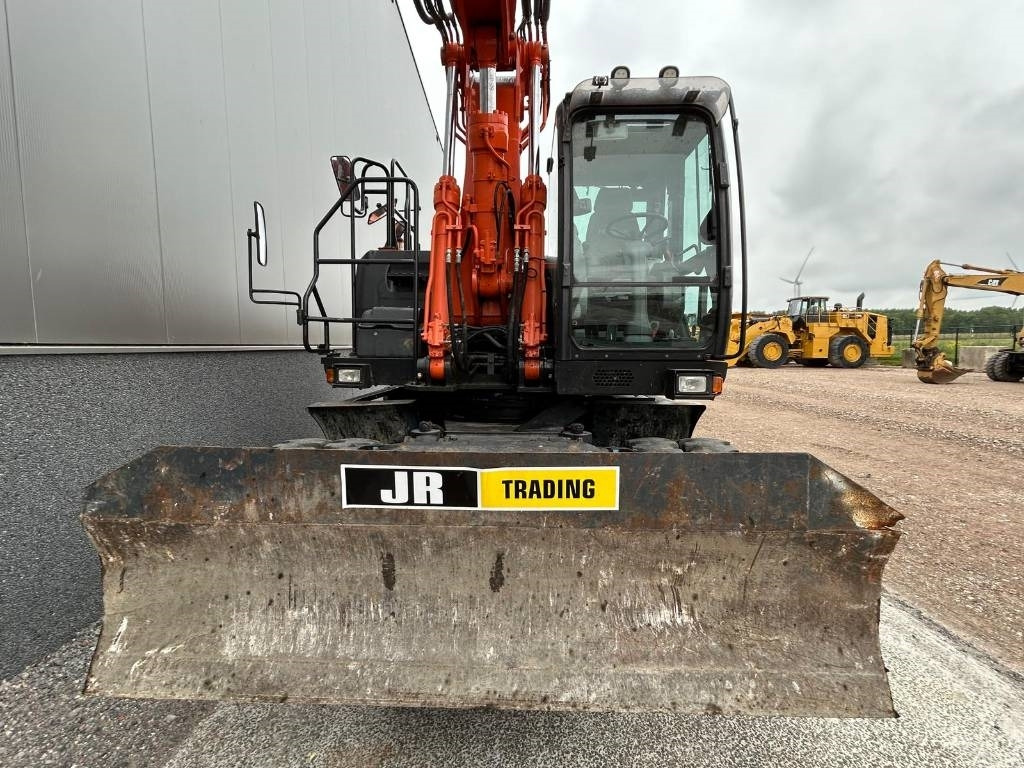 Колісний екскаватор Hitachi ZX220W-5B: фото 7
