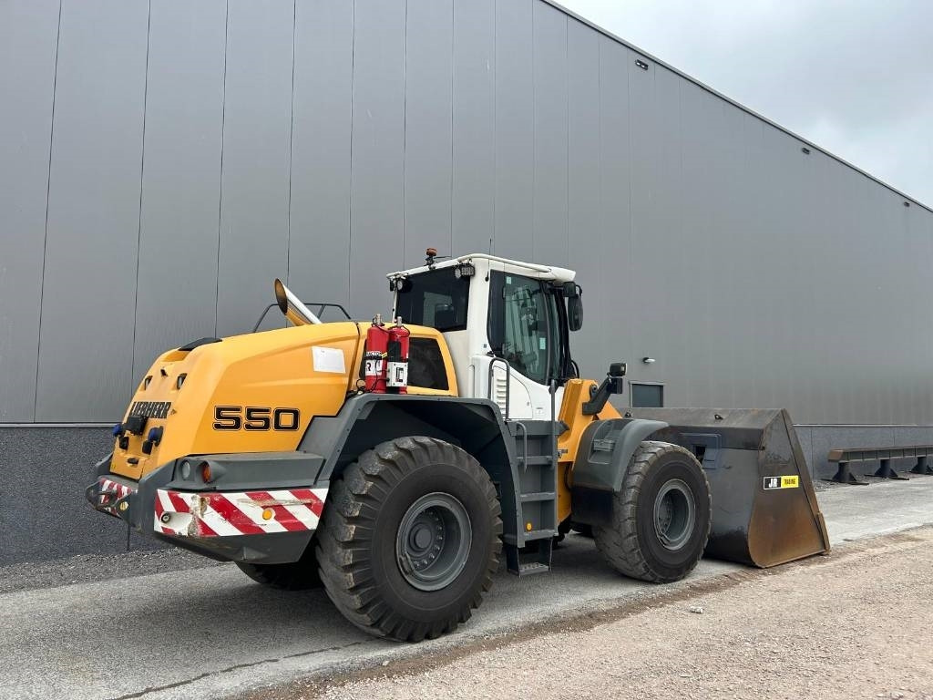 Liebherr L 550 (Comes with High-tip - Mit Hochkipper) - Колісний навантажувач: фото 5 Liebherr L 550 (Comes with High-tip - Mit Hochkipper) - Колісний навантажувач: фото 5