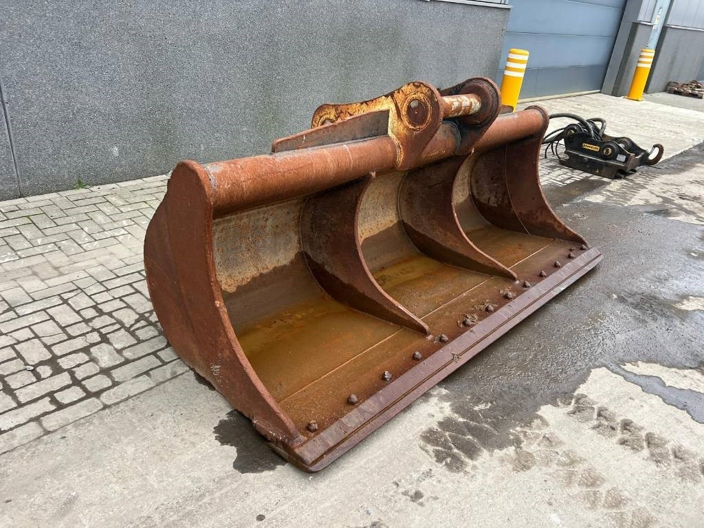 Volvo EC 480 E L coupler + bucket - Ківш в категорії Будівельна техніка: фото 3 Volvo EC 480 E L coupler + bucket - Ківш в категорії Будівельна техніка: фото 3