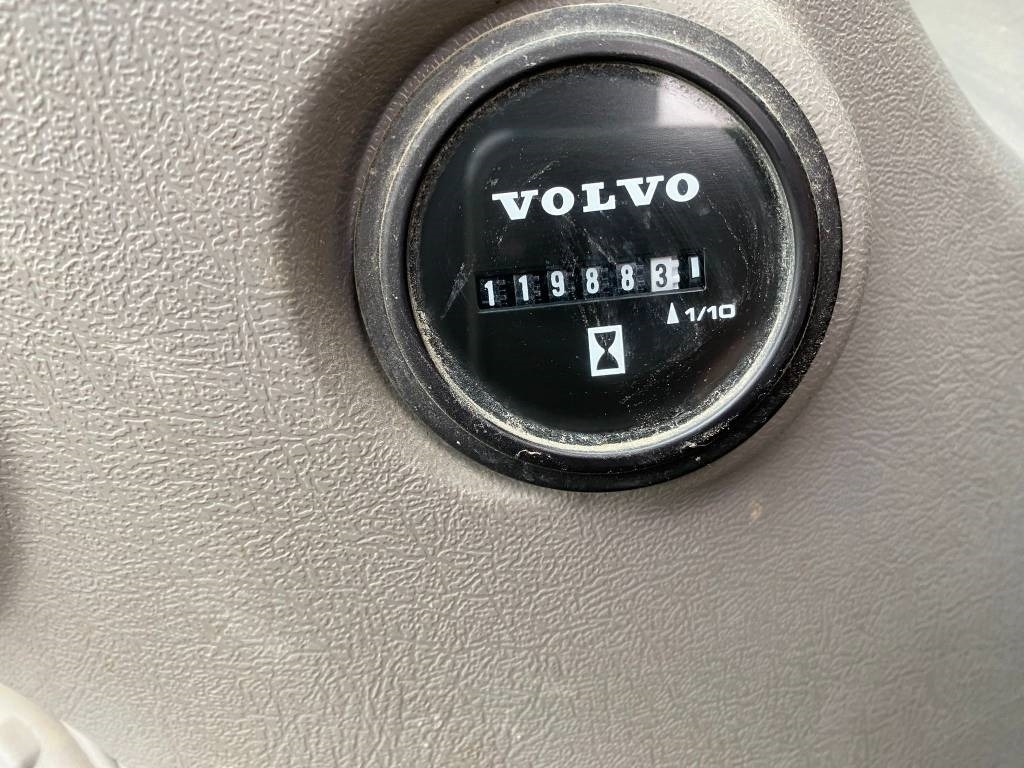 Volvo EWR 150 E (Under Preparation) - Колісний екскаватор: фото 3 Volvo EWR 150 E (Under Preparation) - Колісний екскаватор: фото 3