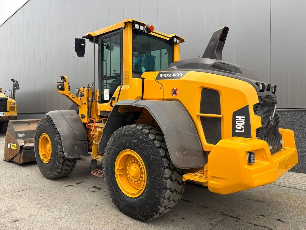 Volvo L 90 H (High tip + New tires) - Колісний навантажувач: фото 3 Volvo L 90 H (High tip + New tires) - Колісний навантажувач: фото 3