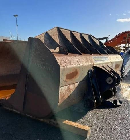 Volvo L350F Rock Bucket (Volvo) - Ківш в категорії Будівельна техніка: фото 4 Volvo L350F Rock Bucket (Volvo) - Ківш в категорії Будівельна техніка: фото 4