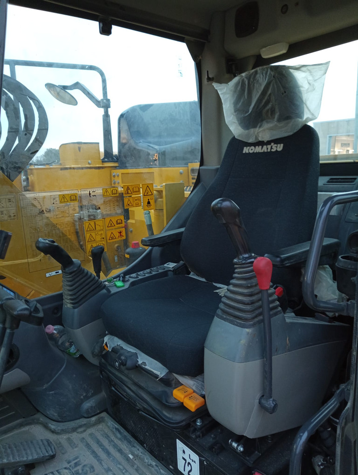 Гусеничний екскаватор KOMATSU PC138US-11: фото 6