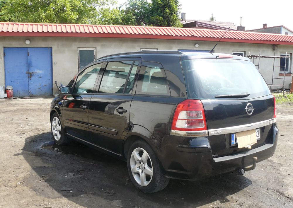 Opel Zafira 1.9 CDTI Cosmo - Позашляховик: фото 3 Opel Zafira 1.9 CDTI Cosmo - Позашляховик: фото 3