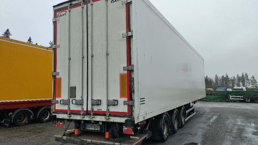 Ekeri Kokosivuauk.sisäkork 3,05 Thermoking 2 taso - Рефрижератор напівпричіп: фото 5 Ekeri Kokosivuauk.sisäkork 3,05 Thermoking 2 taso - Рефрижератор напівпричіп: фото 5