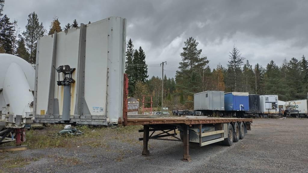 Fliegel 3 aks. Avopuolikas  - Бортовий напівпричіп/ Платформа: фото 5 Fliegel 3 aks. Avopuolikas  - Бортовий напівпричіп/ Платформа: фото 5