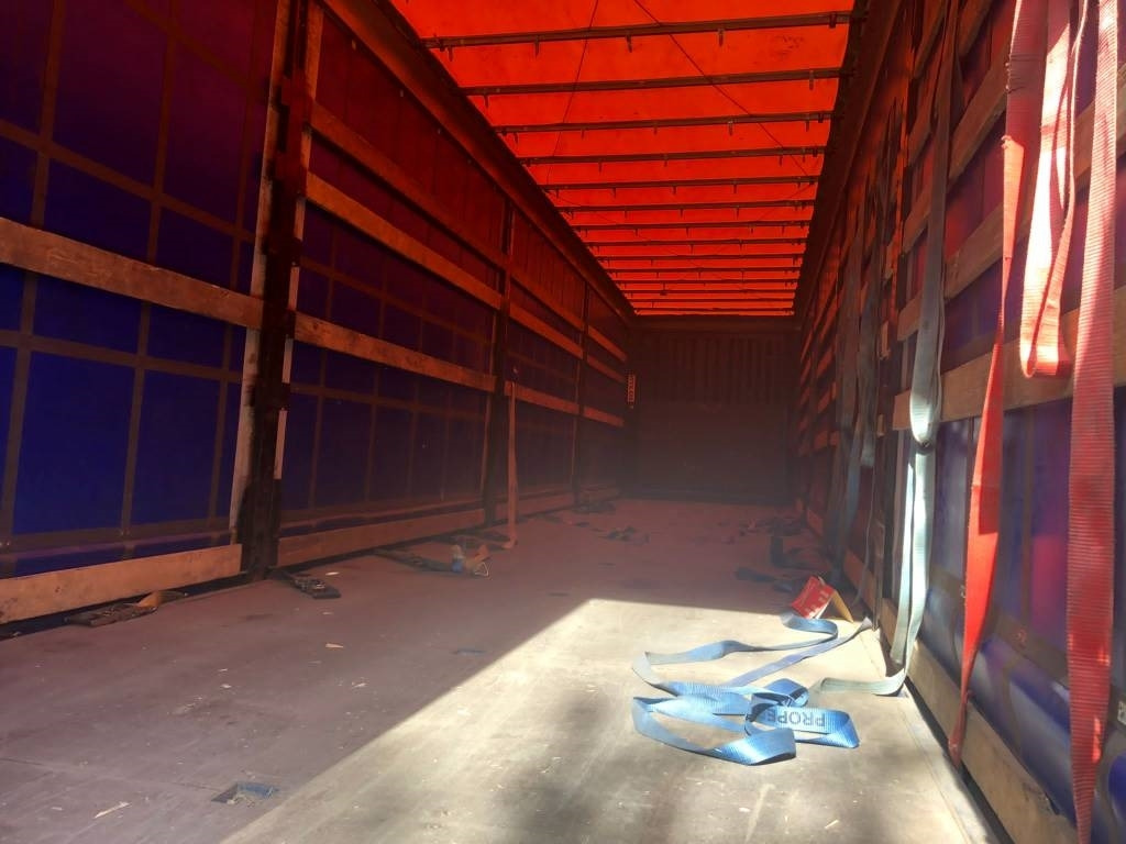 Krone vyökapellikärry - Тентований напівпричіп: фото 3 Krone vyökapellikärry - Тентований напівпричіп: фото 3