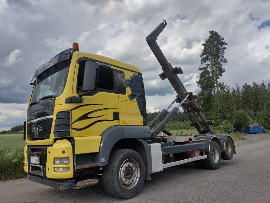 MAN TGX 26.480 6x2 Vak koukkulaite - Гаковий мультиліфт вантажівка: фото 1 MAN TGX 26.480 6x2 Vak koukkulaite - Гаковий мультиліфт вантажівка: фото 1
