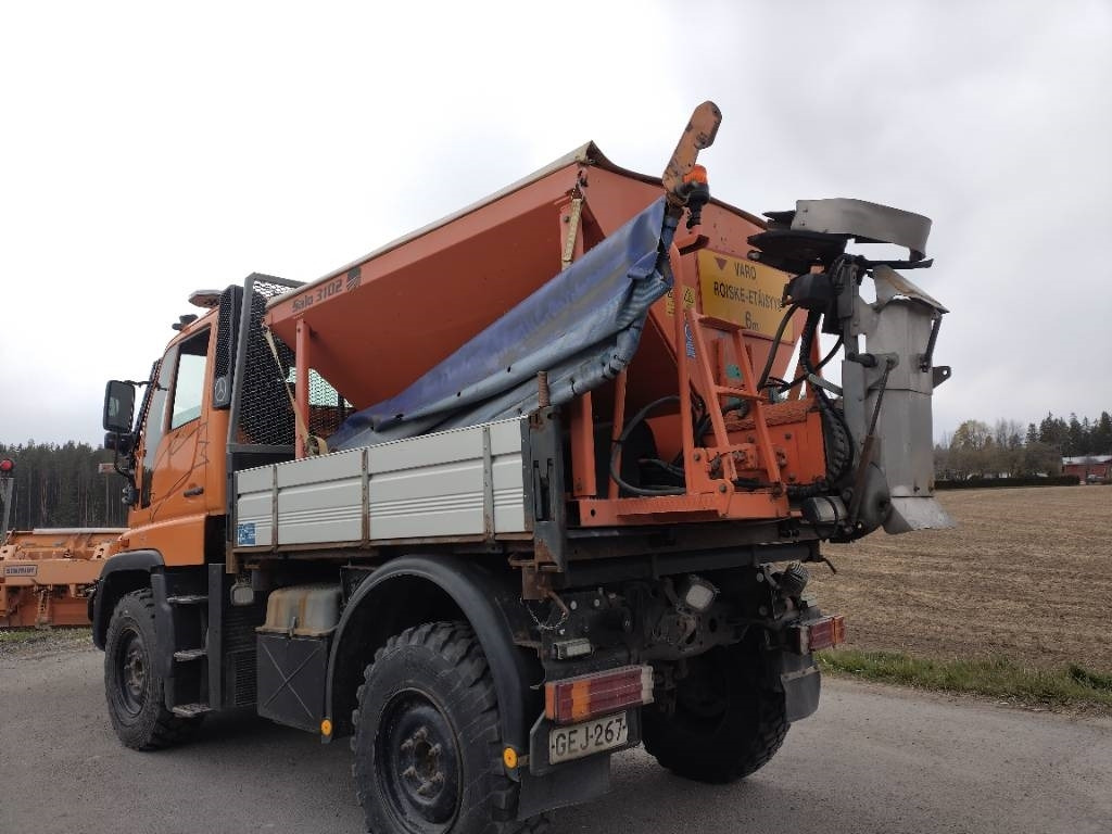 Mercedes-Benz Unimog ,hiekoitin,aura,kippilava - Снігоприбиральна машина: фото 4 Mercedes-Benz Unimog ,hiekoitin,aura,kippilava - Снігоприбиральна машина: фото 4