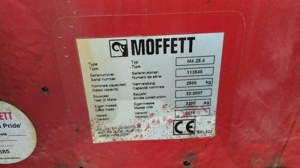 Moffett M4 25.4 ajoneuvotrukki - Мобільний вилковий навантажувач: фото 5 Moffett M4 25.4 ajoneuvotrukki - Мобільний вилковий навантажувач: фото 5