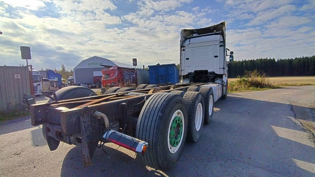 Scania R500 8x4 ilmajousi alusta - Вантажівка шасі: фото 3 Scania R500 8x4 ilmajousi alusta - Вантажівка шасі: фото 3