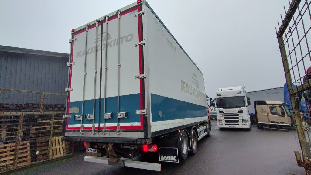 Scania R520 6x2 kokosivuauk kori, thermoking kone - Рефрижератор вантажівка: фото 3 Scania R520 6x2 kokosivuauk kori, thermoking kone - Рефрижератор вантажівка: фото 3
