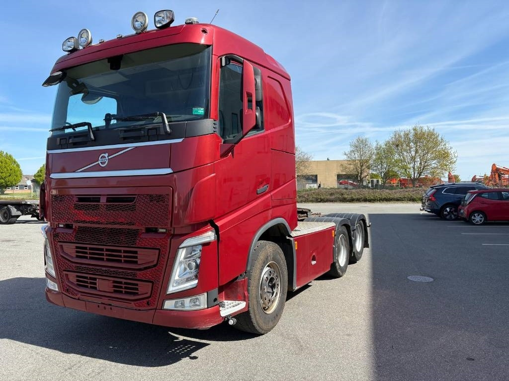 Volvo FH13 540 6x4 Hydrauliikka,nouseva teliveto - Тягач: фото 1 Volvo FH13 540 6x4 Hydrauliikka,nouseva teliveto - Тягач: фото 1