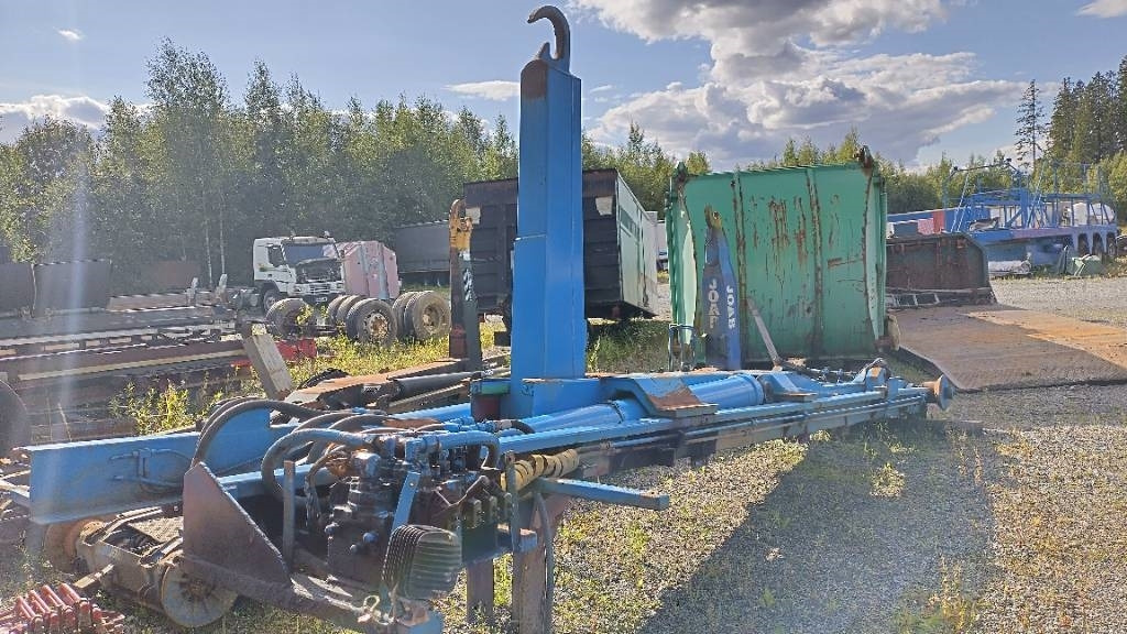 VAK Koukkulaite 22tn 6,6m - Гаковий/ Cкіповий навантажувач: фото 2 VAK Koukkulaite 22tn 6,6m - Гаковий/ Cкіповий навантажувач: фото 2