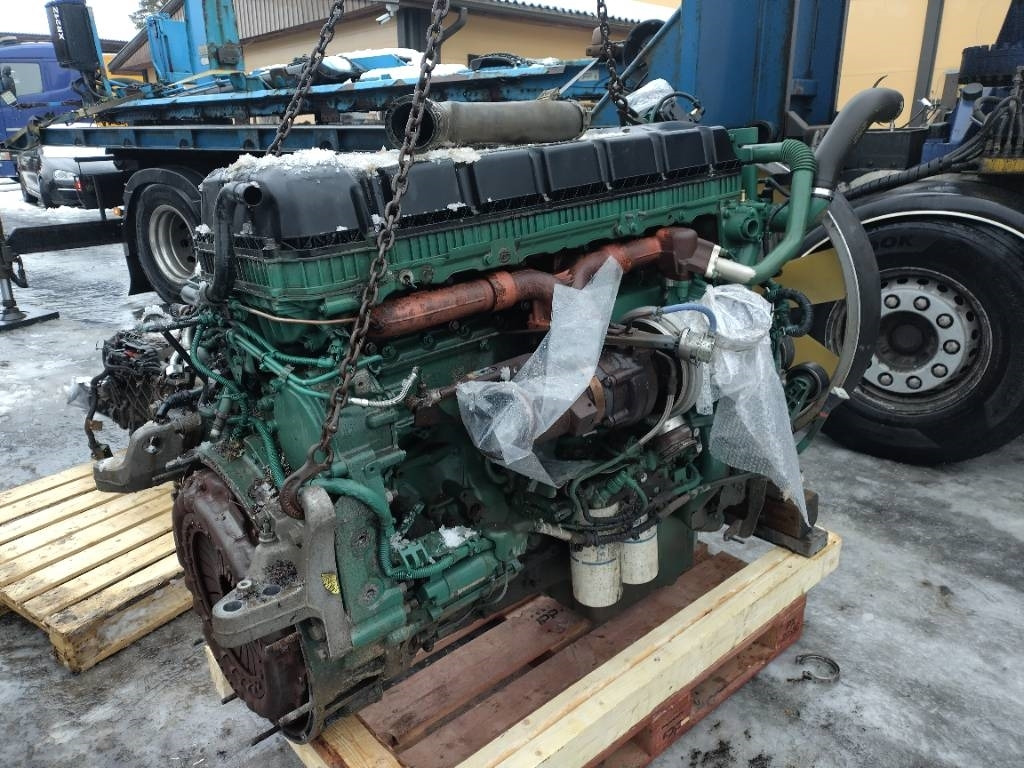 Volvo D13K 540 moottori, 390000km - Двигун в категорії Вантажівки: фото 2 Volvo D13K 540 moottori, 390000km - Двигун в категорії Вантажівки: фото 2