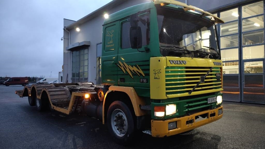 Volvo F16 8x2 metsäkone ritilä, rautajouset,hydr.perä - Лісовоз: фото 2 Volvo F16 8x2 metsäkone ritilä, rautajouset,hydr.perä - Лісовоз: фото 2