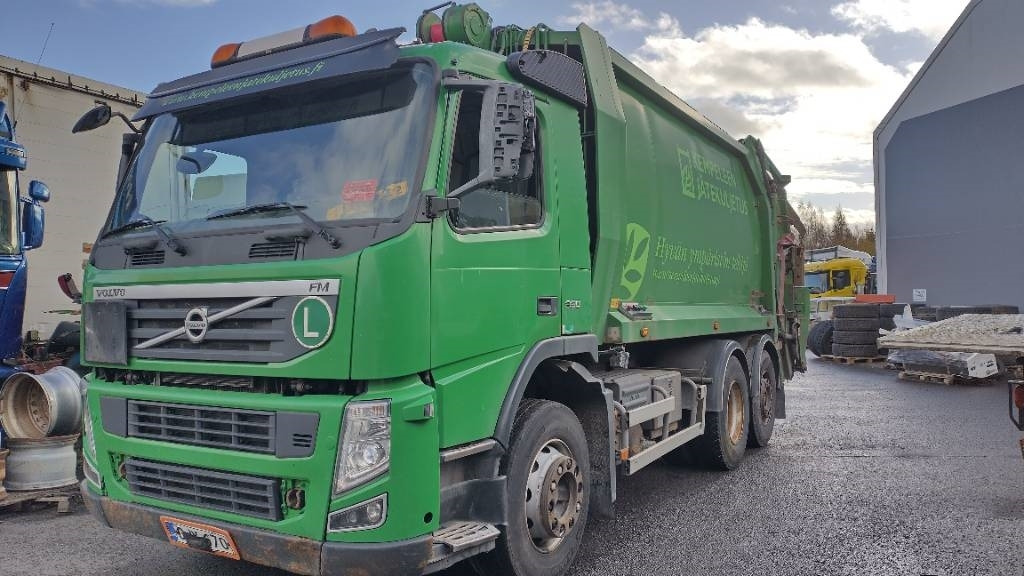 Volvo FM330 6x2 Norba pakkaaja,molokki nostin, manuaali  - Сміттєвози: фото 2 Volvo FM330 6x2 Norba pakkaaja,molokki nostin, manuaali  - Сміттєвози: фото 2
