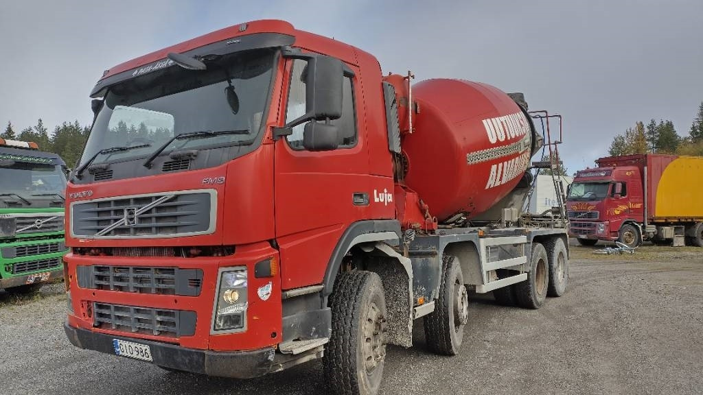 Volvo FM9 8x4 full steel,manual, mixer - Вантажівка цистерна: фото 1 Volvo FM9 8x4 full steel,manual, mixer - Вантажівка цистерна: фото 1