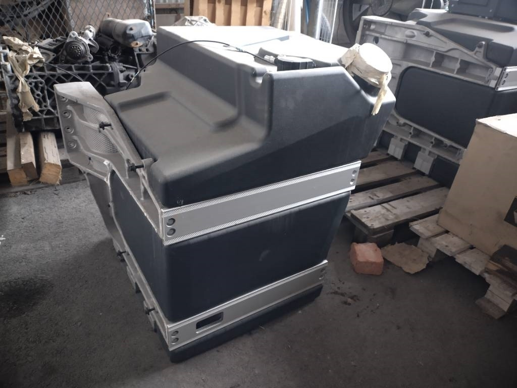 Volvo Polttoaine tankki 2+2 - Рама/ Шасі в категорії Вантажівки: фото 1 Volvo Polttoaine tankki 2+2 - Рама/ Шасі в категорії Вантажівки: фото 1