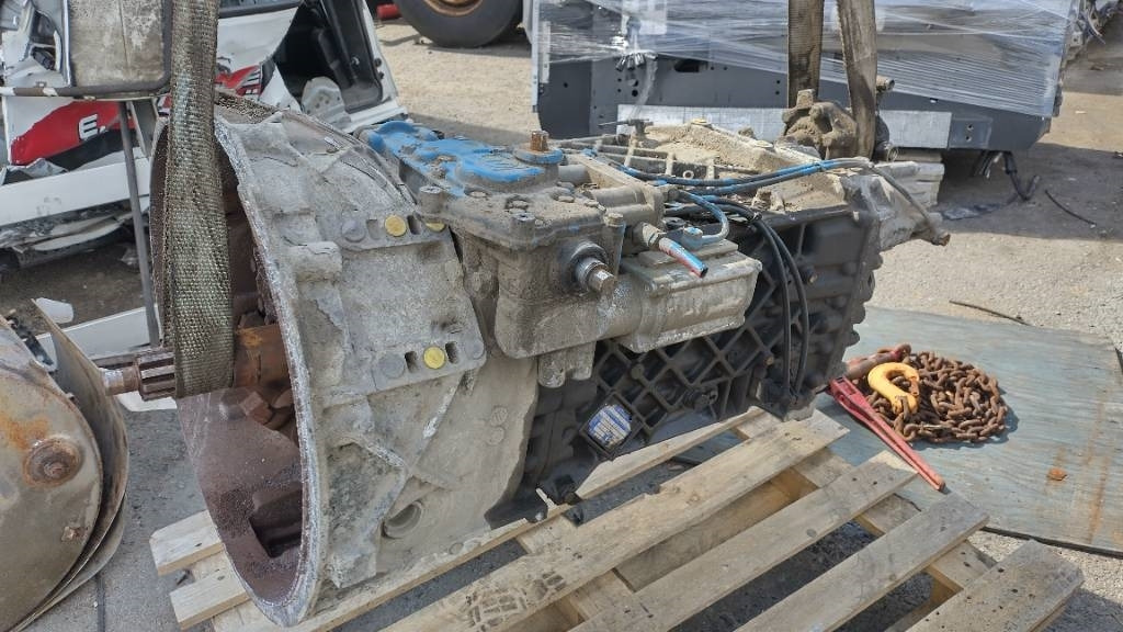 ZF 16s1920 TD vaihteisto - Коробка передач в категорії Вантажівки: фото 2 ZF 16s1920 TD vaihteisto - Коробка передач в категорії Вантажівки: фото 2