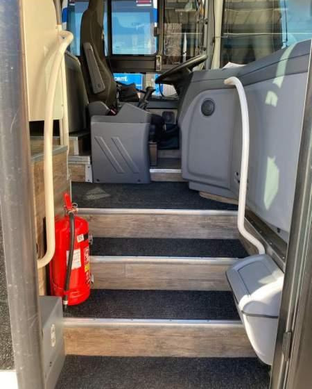 Iveco CROSSWAY/ DŁUGOŚĆ 10.70 M / MANUAL / EURO 6 - Приміський автобус: фото 3 Iveco CROSSWAY/ DŁUGOŚĆ 10.70 M / MANUAL / EURO 6 - Приміський автобус: фото 3