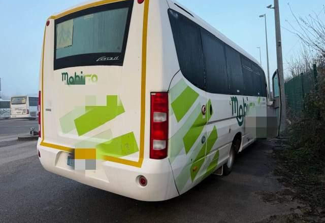 Mercedes-Benz SUNRIDER 818 VARIO / SPROWADZONY / 36 MIEJSC - Мікроавтобус, Пасажирський фургон: фото 4 Mercedes-Benz SUNRIDER 818 VARIO / SPROWADZONY / 36 MIEJSC - Мікроавтобус, Пасажирський фургон: фото 4