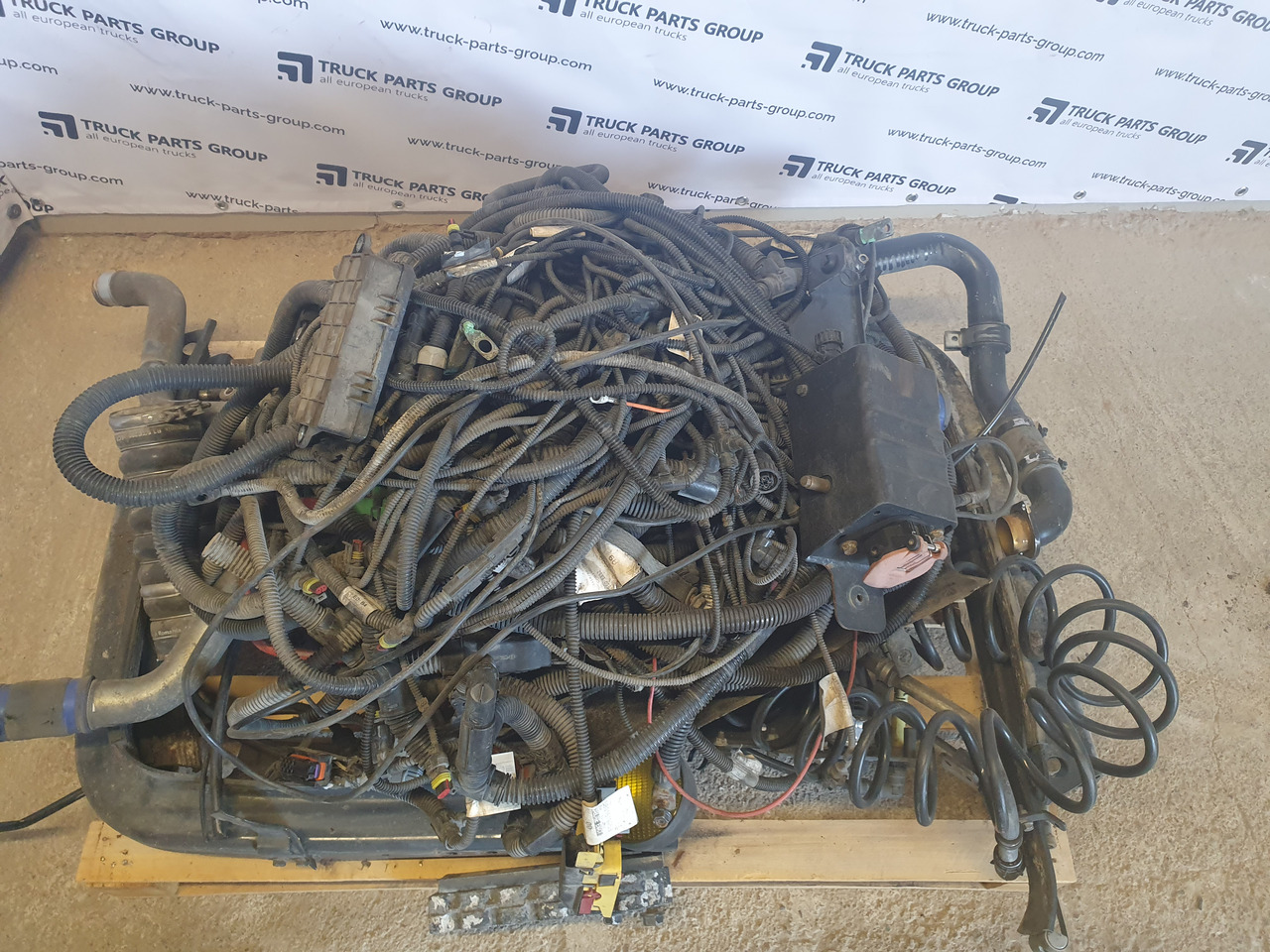 IVECO IVECO STRALIS EURO6 complete wiring harness, engine wiring, cab wiring, wiring set, frame wiring, cables 5801679758, 5801801250, 5801692062, 5801725016, 5801418770, 5801270108, 41246407, 41242608, 412 - Кабелі/ Дроти в категорії Вантажівки: фото 2 IVECO IVECO STRALIS EURO6 complete wiring harness, engine wiring, cab wiring, wiring set, frame wiring, cables 5801679758, 5801801250, 5801692062, 5801725016, 5801418770, 5801270108, 41246407, 41242608, 412 - Кабелі/ Дроти в категорії Вантажівки: фото 2