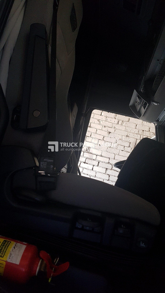 IVECO IVECO STRALIS EURO6 emission HY-WAY seats driver + passenger 13138430698, 504045441, 500389633, 500389418, 504196960 - Сидіння в категорії Вантажівки: фото 4 IVECO IVECO STRALIS EURO6 emission HY-WAY seats driver + passenger 13138430698, 504045441, 500389633, 500389418, 504196960 - Сидіння в категорії Вантажівки: фото 4