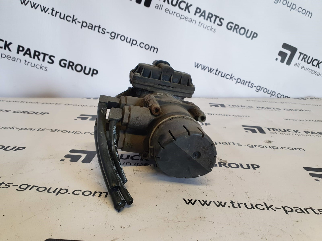 MAN MAN TGX / TGS EURO6 emission brake EBS control valve under pedal K039569, 81521306298, 81521306275, 81521306276 - Запчастини в категорії Вантажівки: фото 1 MAN MAN TGX / TGS EURO6 emission brake EBS control valve under pedal K039569, 81521306298, 81521306275, 81521306276 - Запчастини в категорії Вантажівки: фото 1