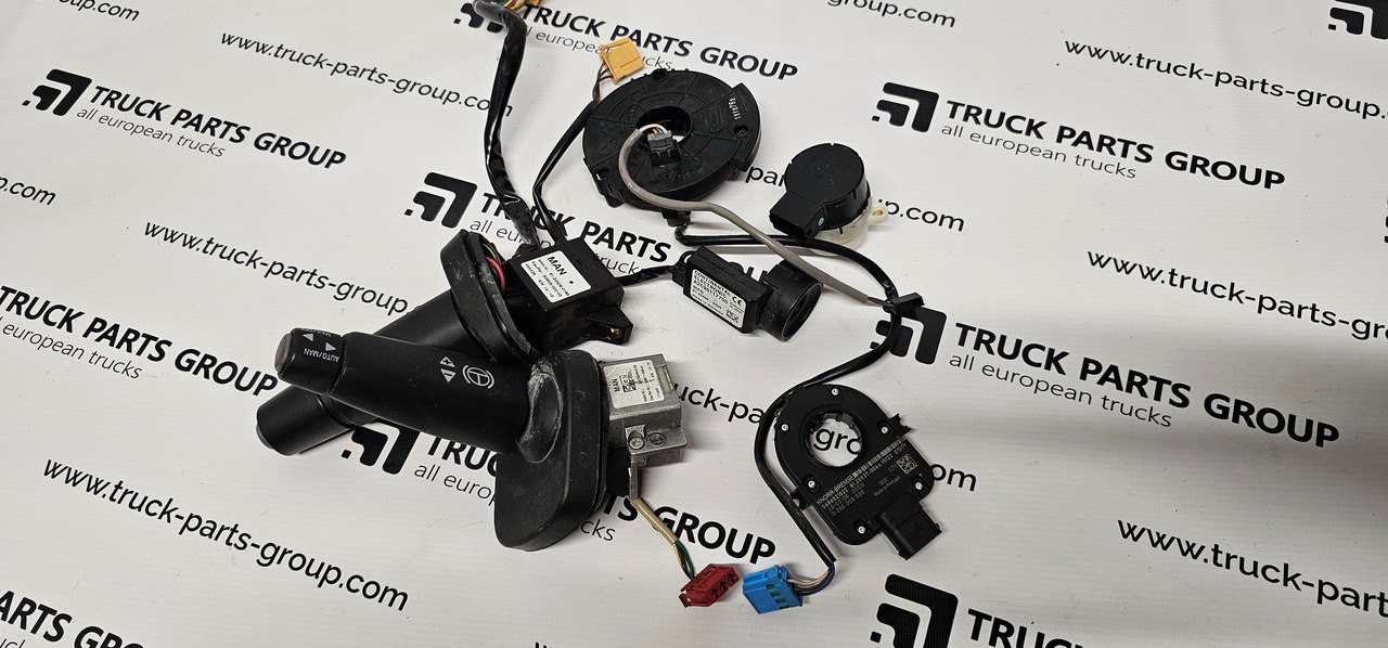 MAN MAN TGX / TGS EURO6 steering controllers set, driving position buttons, steering column switch, steering stalk 81255016035, 81464306026, 81258056006, 81255090159, 81255090188, 81259370064, 81258056005 - Запчастини в категорії Вантажівки: фото 1 MAN MAN TGX / TGS EURO6 steering controllers set, driving position buttons, steering column switch, steering stalk 81255016035, 81464306026, 81258056006, 81255090159, 81255090188, 81259370064, 81258056005 - Запчастини в категорії Вантажівки: фото 1