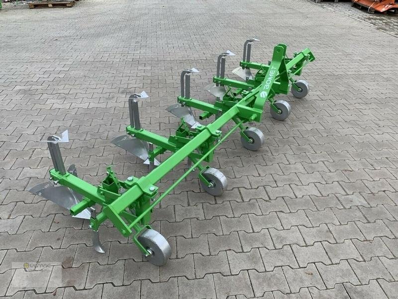 BOMET Kartoffelhäufler Bomet P475/1 4reihig Norma Häufler Kartoffel NEU - Техніка для обробки ґрунту: фото 3 BOMET Kartoffelhäufler Bomet P475/1 4reihig Norma Häufler Kartoffel NEU - Техніка для обробки ґрунту: фото 3