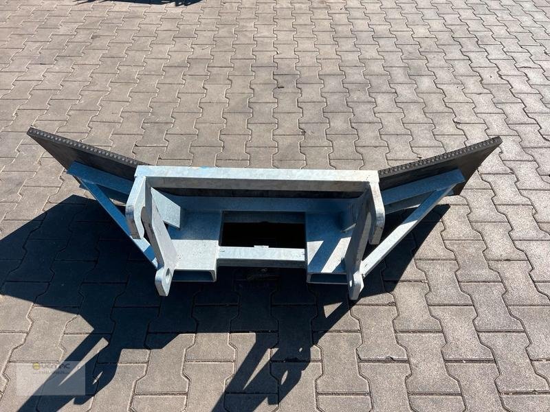 Vemac Gummischieber 260 Weidemann Kramer Wacker Hoflader Futterschieber - Відвал в категорії Сільськогосподарська техніка: фото 3 Vemac Gummischieber 260 Weidemann Kramer Wacker Hoflader Futterschieber - Відвал в категорії Сільськогосподарська техніка: фото 3