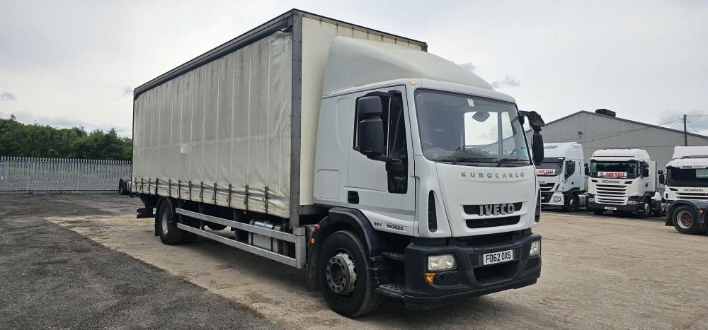 Iveco 18 ton curtain tail lift - Тентована вантажівка: фото 4 Iveco 18 ton curtain tail lift - Тентована вантажівка: фото 4