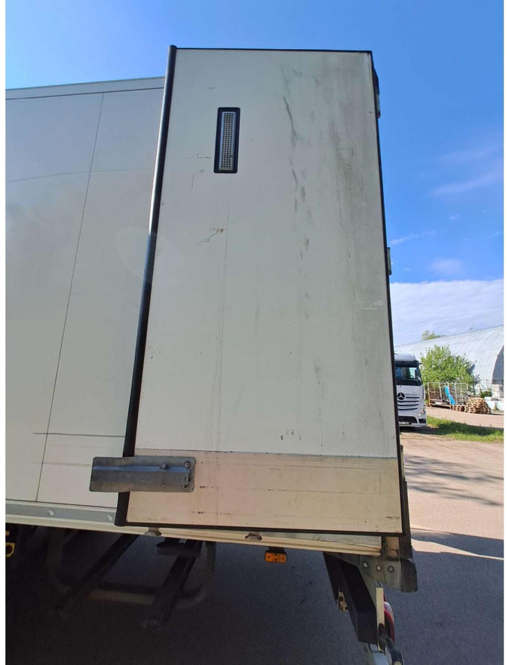 2018/2019 Schmitz Cargobull SKO FP 60 ThermoKing SLXi 300 - Рефрижератор напівпричіп: фото 5 2018/2019 Schmitz Cargobull SKO FP 60 ThermoKing SLXi 300 - Рефрижератор напівпричіп: фото 5