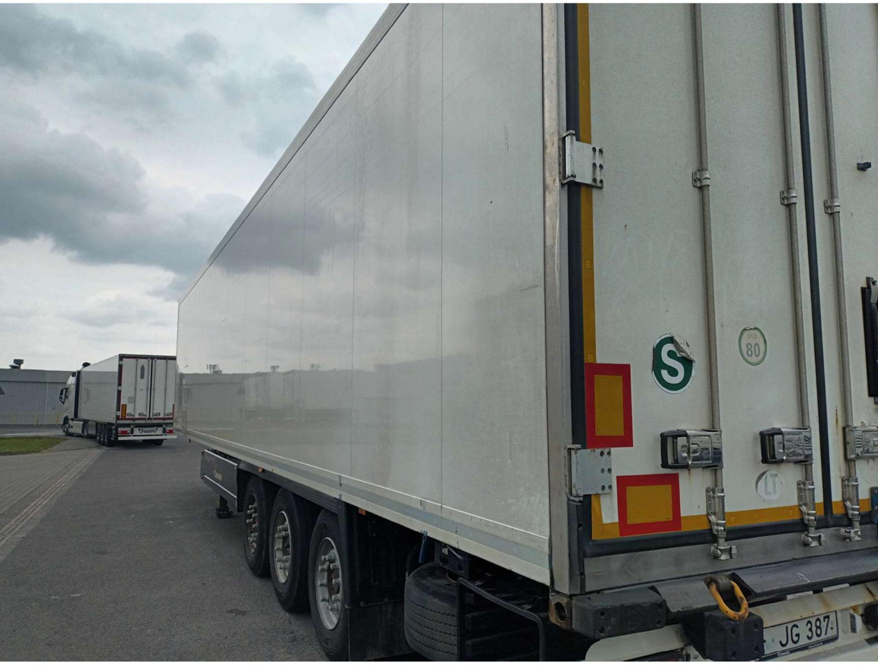 2018 Krone SDR Double Deck Cool Liner FP45 ThermoKing SLXi 300 Lifting Axle - Рефрижератор напівпричіп: фото 5 2018 Krone SDR Double Deck Cool Liner FP45 ThermoKing SLXi 300 Lifting Axle - Рефрижератор напівпричіп: фото 5