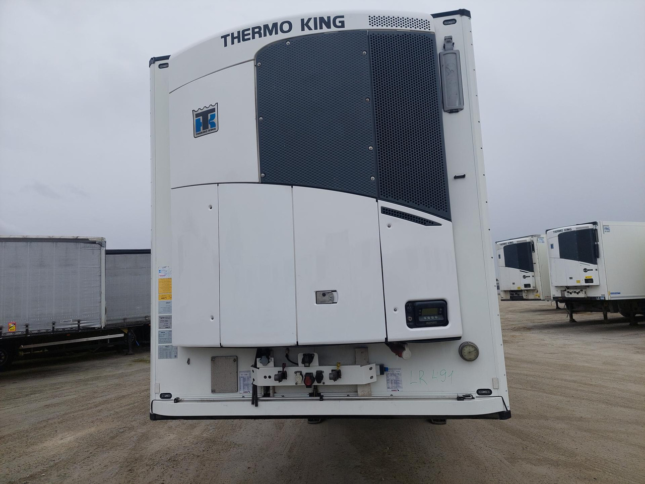 2018 Schmitz Cargobull Double Deck FP 60 ThermoKing SLXi 300 Lifting Axle - Рефрижератор напівпричіп: фото 2 2018 Schmitz Cargobull Double Deck FP 60 ThermoKing SLXi 300 Lifting Axle - Рефрижератор напівпричіп: фото 2