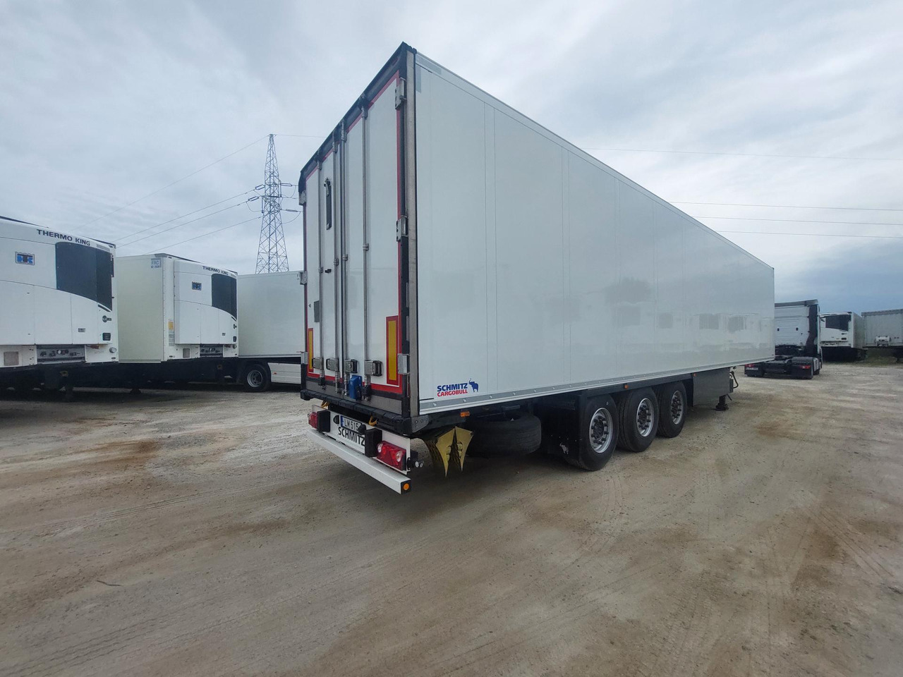 2018 Schmitz Cargobull SKO Double Deck FP 60 ThermoKing SLXi 300 Lifting Axle - Рефрижератор напівпричіп: фото 3 2018 Schmitz Cargobull SKO Double Deck FP 60 ThermoKing SLXi 300 Lifting Axle - Рефрижератор напівпричіп: фото 3