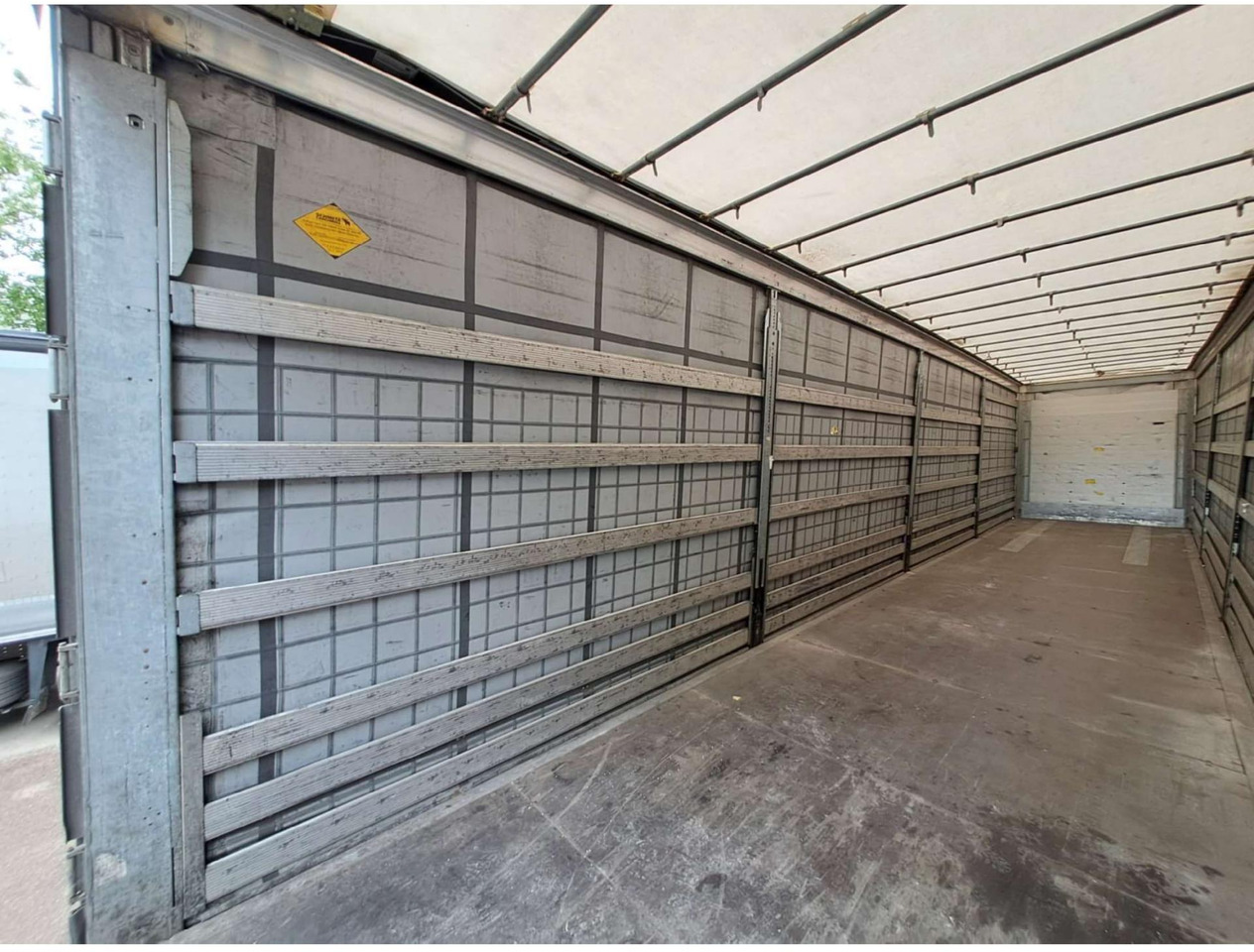 2019 Schmitz Cargobull SCS24/L Varios - Тентований напівпричіп: фото 4 2019 Schmitz Cargobull SCS24/L Varios - Тентований напівпричіп: фото 4