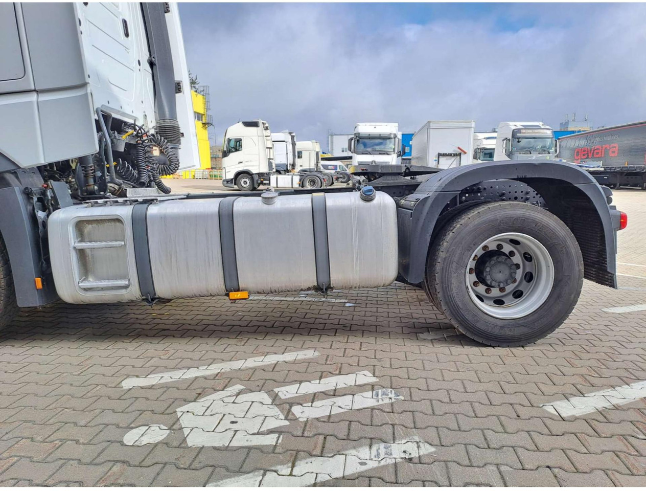 2021 Mercedes-Benz Actros 5 1845 BigSpace Max tanks - Тягач: фото 3 2021 Mercedes-Benz Actros 5 1845 BigSpace Max tanks - Тягач: фото 3