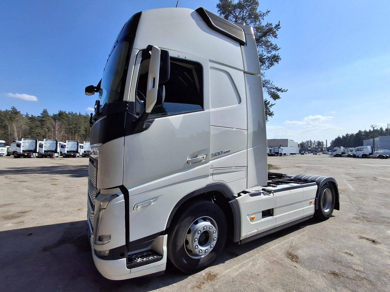 2022/2023 Volvo FH 500 Globetrotter XL - Тягач: фото 1 2022/2023 Volvo FH 500 Globetrotter XL - Тягач: фото 1