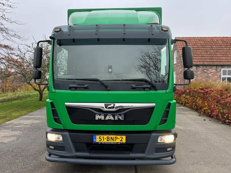 MAN TGL 10.180 / NL TRUCK / EURO6 / BOX+LIFT+SIDE DOOR / LOW KM / TOP!! - Вантажівка з закритим кузовом: фото 2 MAN TGL 10.180 / NL TRUCK / EURO6 / BOX+LIFT+SIDE DOOR / LOW KM / TOP!! - Вантажівка з закритим кузовом: фото 2