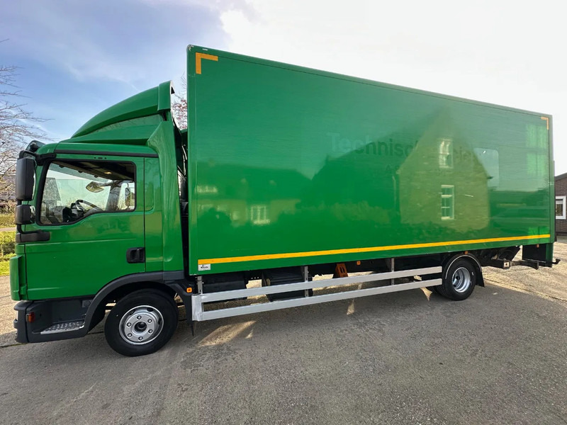 MAN TGL 12.220 / NL TRUCK / 12T / BOX+LIFT 2000kg+SIDE DOOR / AIRCO - Вантажівка з закритим кузовом: фото 2 MAN TGL 12.220 / NL TRUCK / 12T / BOX+LIFT 2000kg+SIDE DOOR / AIRCO - Вантажівка з закритим кузовом: фото 2